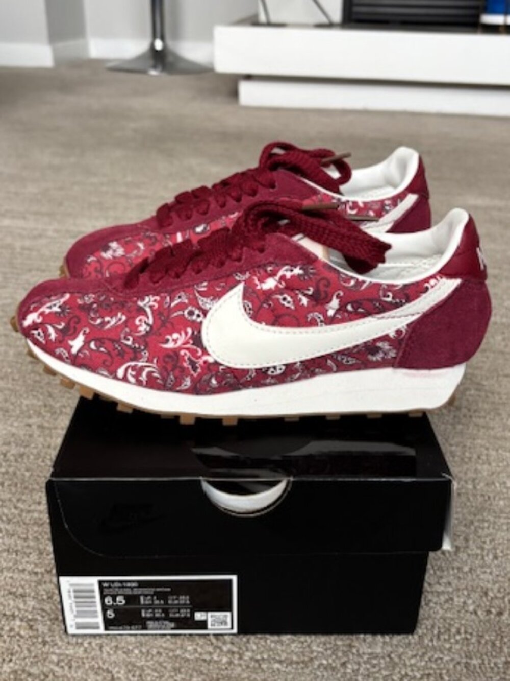 Nike Women's Sneakers WLD-1000 Team Red Sail in Perfect Condition